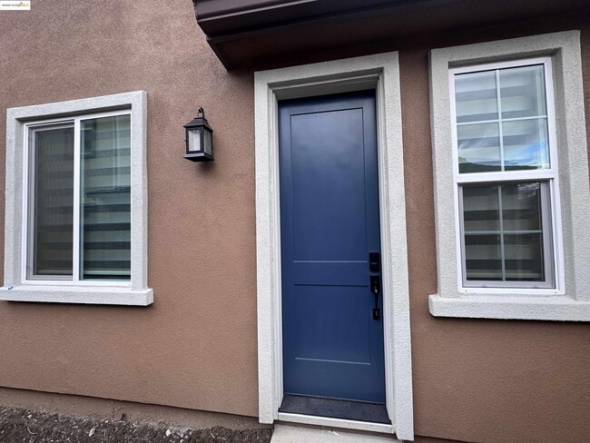 Building Photo - 470 Trellis Wy Unit A