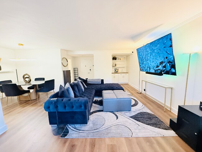 Photo - 7560 Hollywood Blvd Unit 101