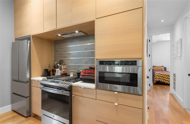 Photo - 297 Clifton Pl Unit 3