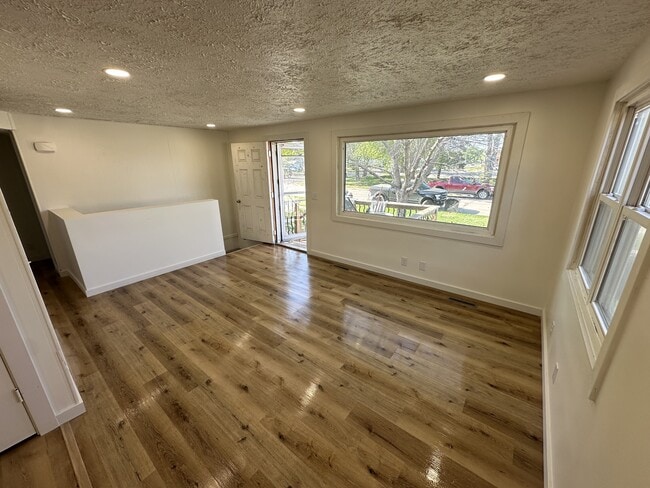 Photo - 505 E 23rd St