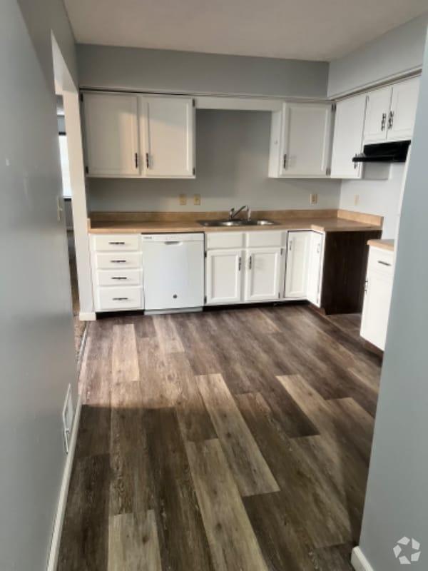 Building Photo - 1378 Red Tail Hawk Dr Rental