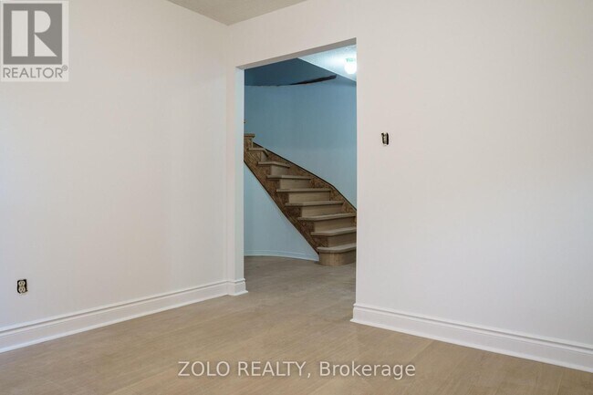 Photo - 655 Paragon Pl