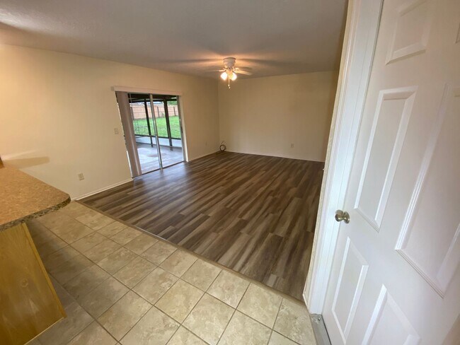 Photo - 3/2/2 Deltona available January 5, 2026