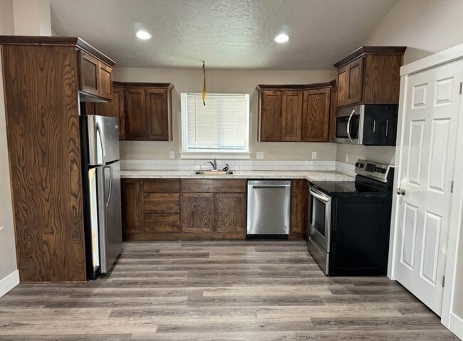 Photo - 953 Pirate Cove Wy Unit A