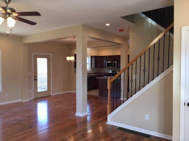 Photo - 976 Cobble Dr