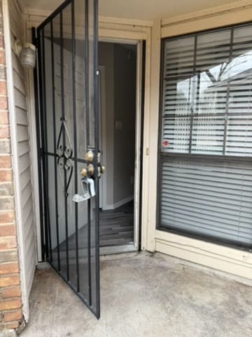 Building Photo - 684 W Warrior Trl