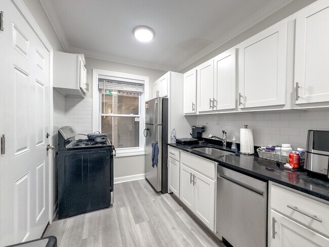 Photo - 837 W Cornelia Ave Unidad N2