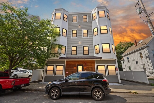 Building Photo - 208 Spencer Ave Unit 8