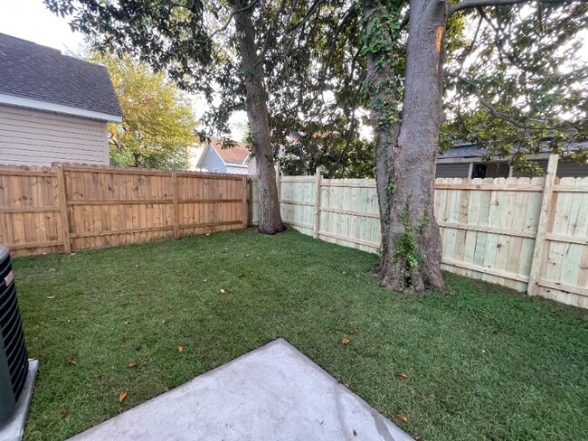 Photo - 104 S 11th St