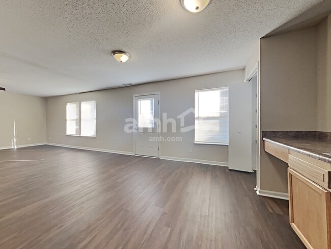 Photo - 34 Frostwood Ln