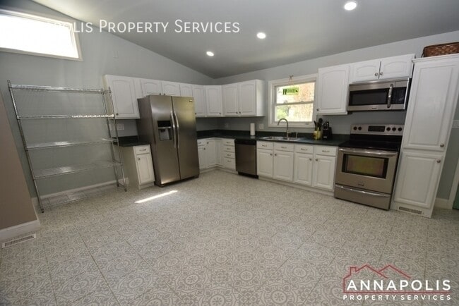 Photo - 1195 Bayview Vista