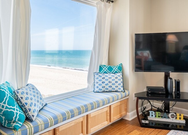PERFECT "WORK FROM HOME" LOCATION (CALL FO... - PERFECT "WORK FROM HOME" LOCATION (CALL FO... Unit Ocean Dunes 1701