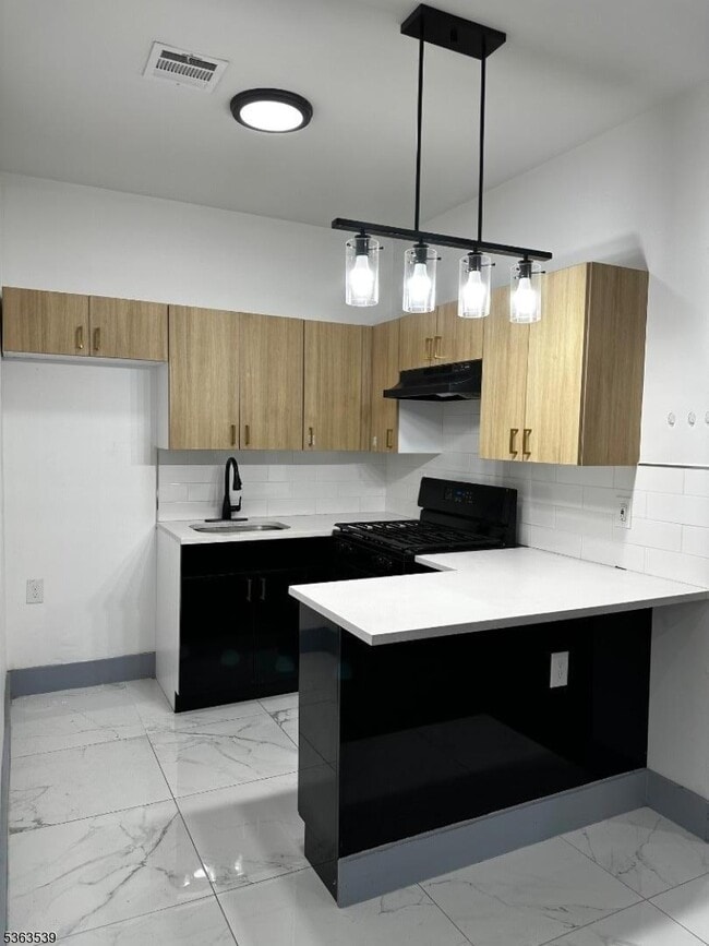 Building Photo - 196 Scheerer Ave Unit 3 Rental
