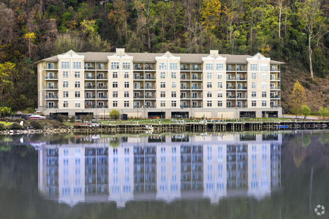 Building Photo - RIVER TOWNE CONDOMINIUMS, Unit 1