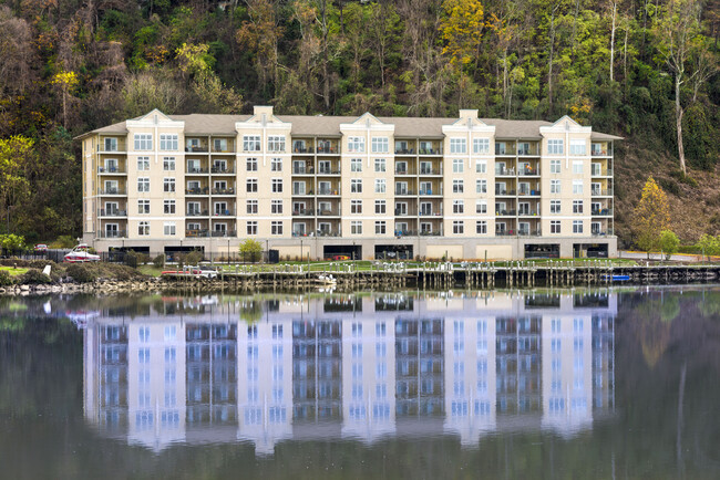 RIVER TOWNE CONDOMINIUMS, UNIT 401 - RIVER TOWNE CONDOMINIUMS, UNIT 401 Unit 1