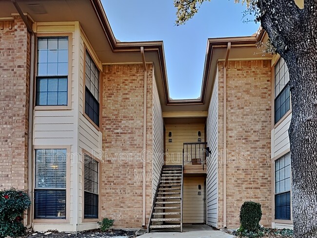 Photo - 16301 Ledgemont Ln Townhome