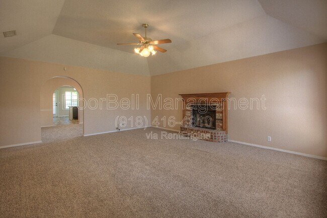 Photo - 2520 W Honolulu St