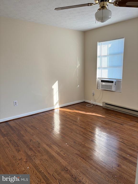 Photo - 240 Nottoway Dr