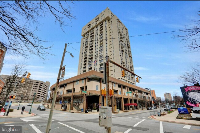 Walking distance to Towson University , Towson Mall and SJMC hospital.
