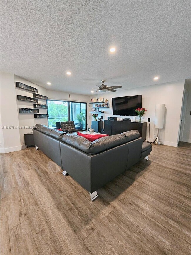 Photo - 3483 Emerald Oaks Dr Unit 1701