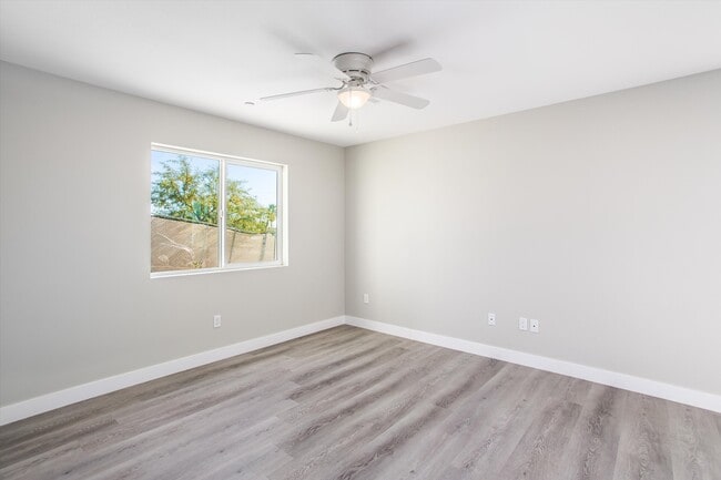 Photo - 66288 7th St