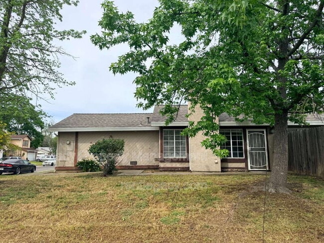 Photo - 7733 Robinette Rd