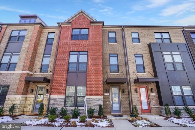 Photo - 44734 Roosevelt Sq Townhome