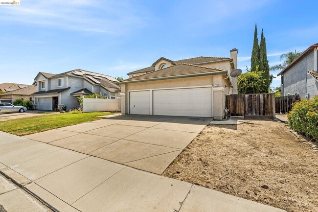 Photo - 880 Woodsong Ln