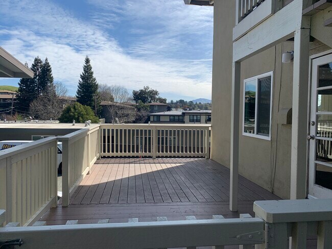 3470 Orchard Hill Ct Unit 2