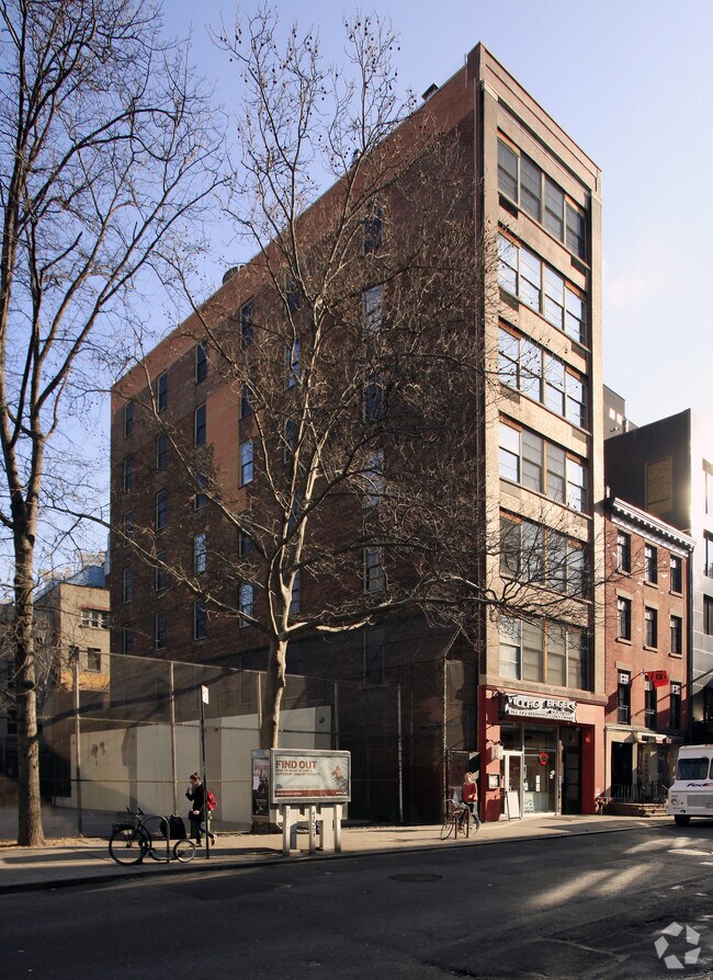 Photo - 135 W 3rd St