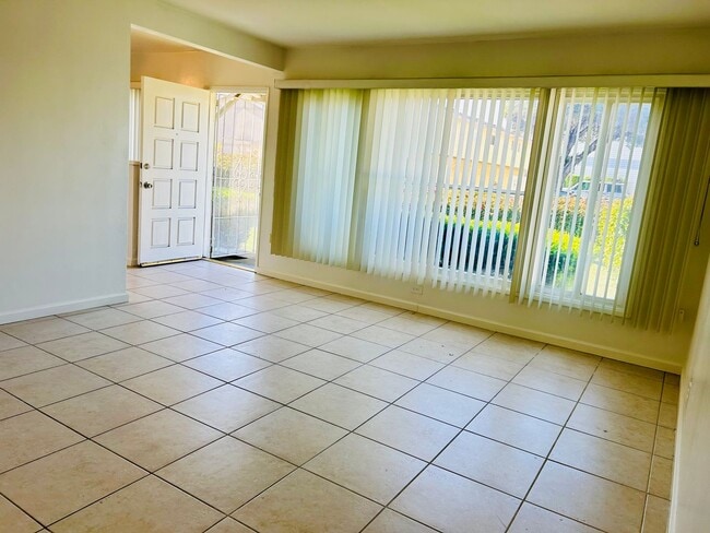 Photo - 7912Star Unidad 7912