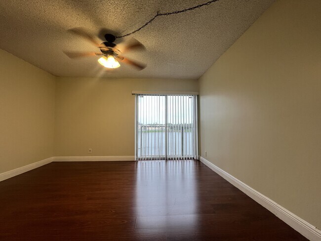 Photo - 8560 Sherman Cir N