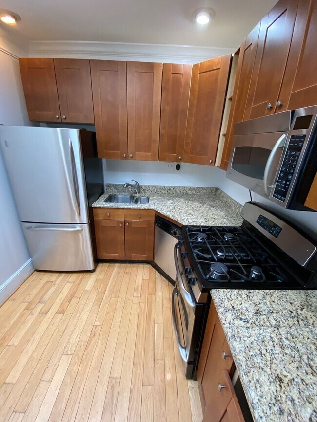 Photo - 1521 3rd St NW Unit B