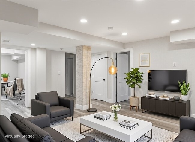 Building Photo - 90 Winthrop Shore Dr Unit B