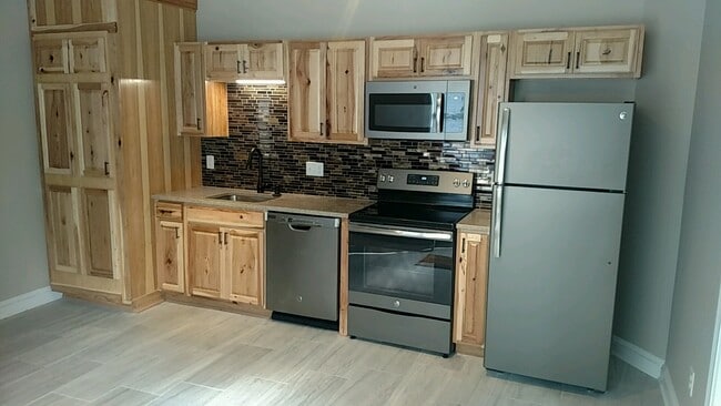 Photo - 901 Campbell Ave SW Unit A