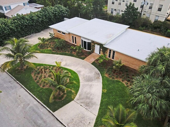 Photo - 228 Flagler Ln