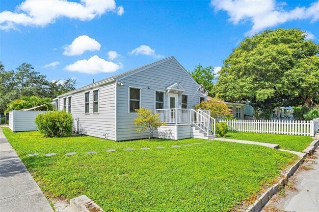 Photo - 1500 9th Ave N
