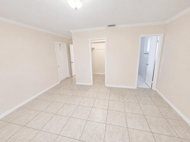 Photo - 3615 Polk St