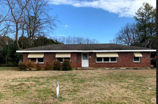 Building Photo - 2311 Gladlane Dr Rental