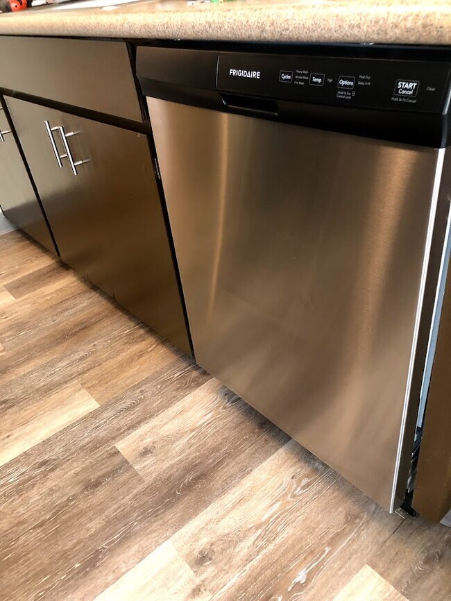 D/W - 3808 SE Cesar Estrada Chavez Blvd Unit 8