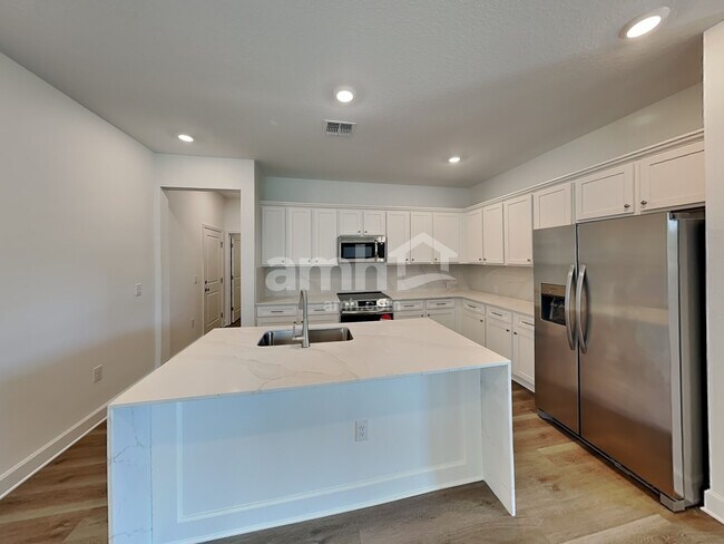 Photo - 3011 19th Ave W