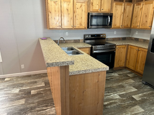 Photo - 2230 Sanchez Trl