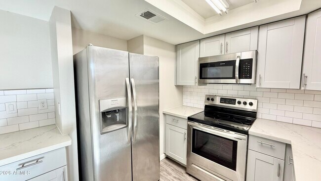 Photo - 1418 E Knoll Cir