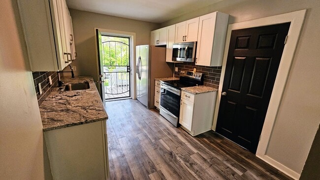 Building Photo - 841-843 Seymour Avenue Unit 843 Rental