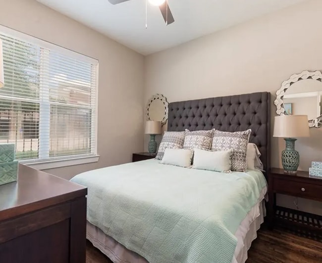 Photo - 25202 Northwest Fwy Unit 217.214