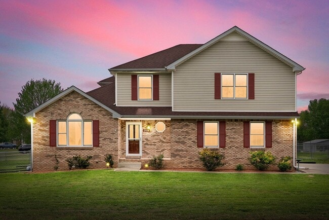 Building Photo - Pet-Friendly 3BR Home w/ 3-Car Garage, Fir...