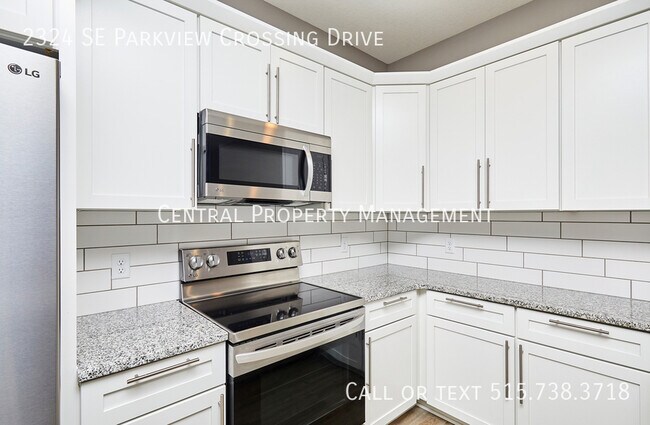 Photo - 2324 SE Parkview Crossing Dr