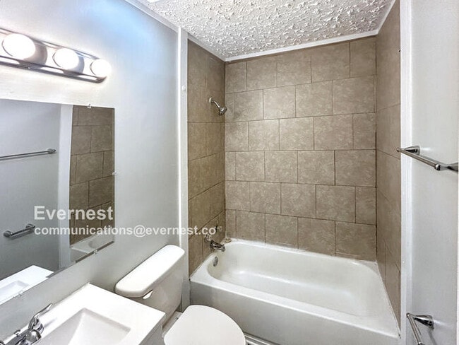 Photo - 4904 Terrace M