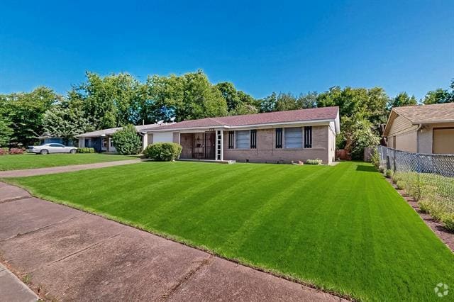 Building Photo - 775 Ivywood Dr Rental