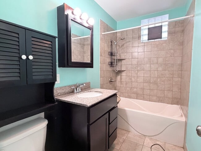 Photo - 3300 S Ashland Ave